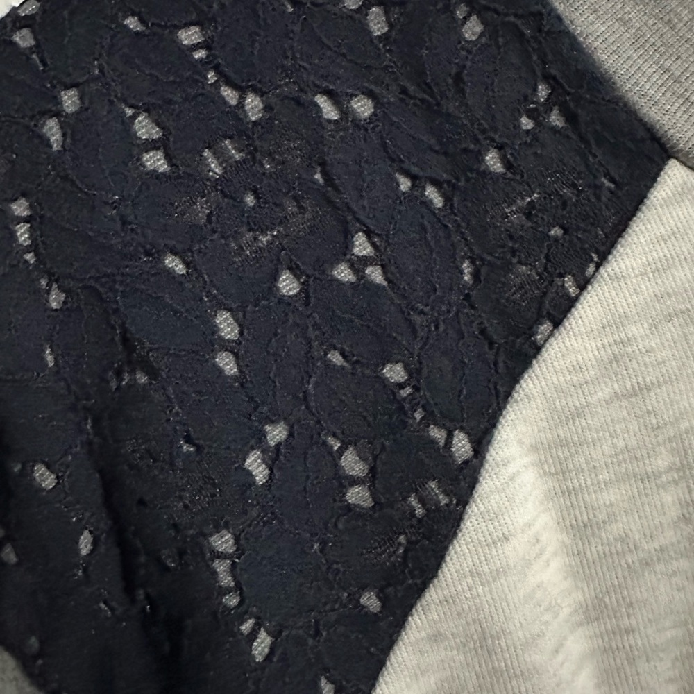 Colorblock Crew Neck Sweater - Picture 4 of 4